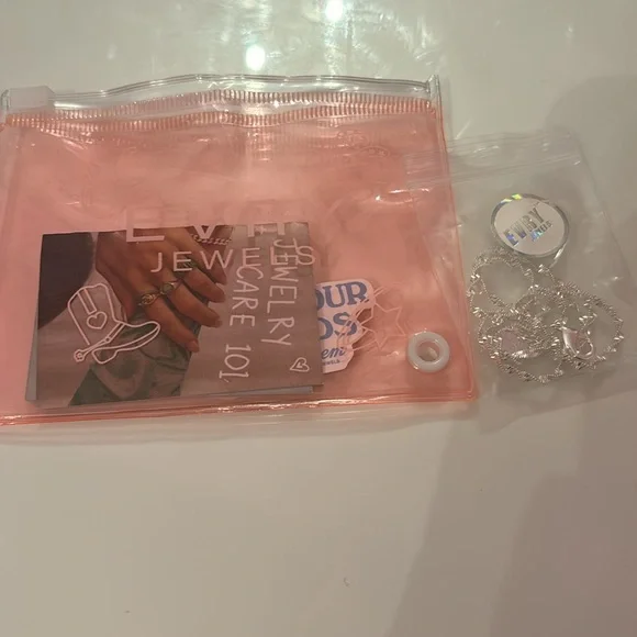 Jewelry - Picture 2 of 4